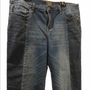 ♥️True Craft (Belk brand) Jeans